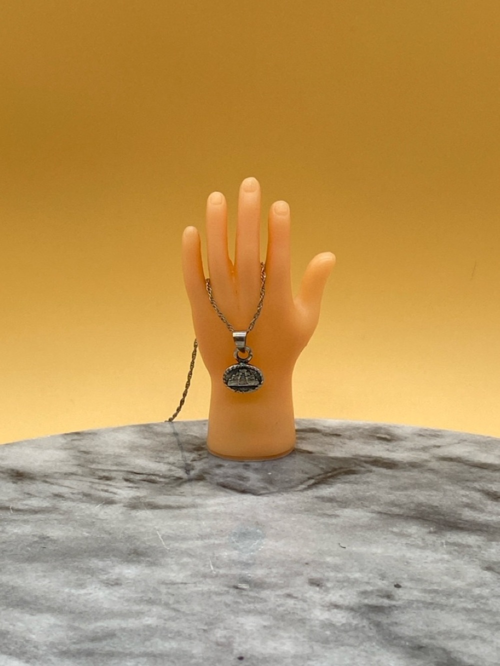 Vintage Mayan pyramid sterling silver pendant 925 chain - 00G0BF